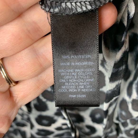 EXPRESS LONG SLEEVE COLD SHOULDER BLOUSE LEOPARD L - Picture 6 of 6